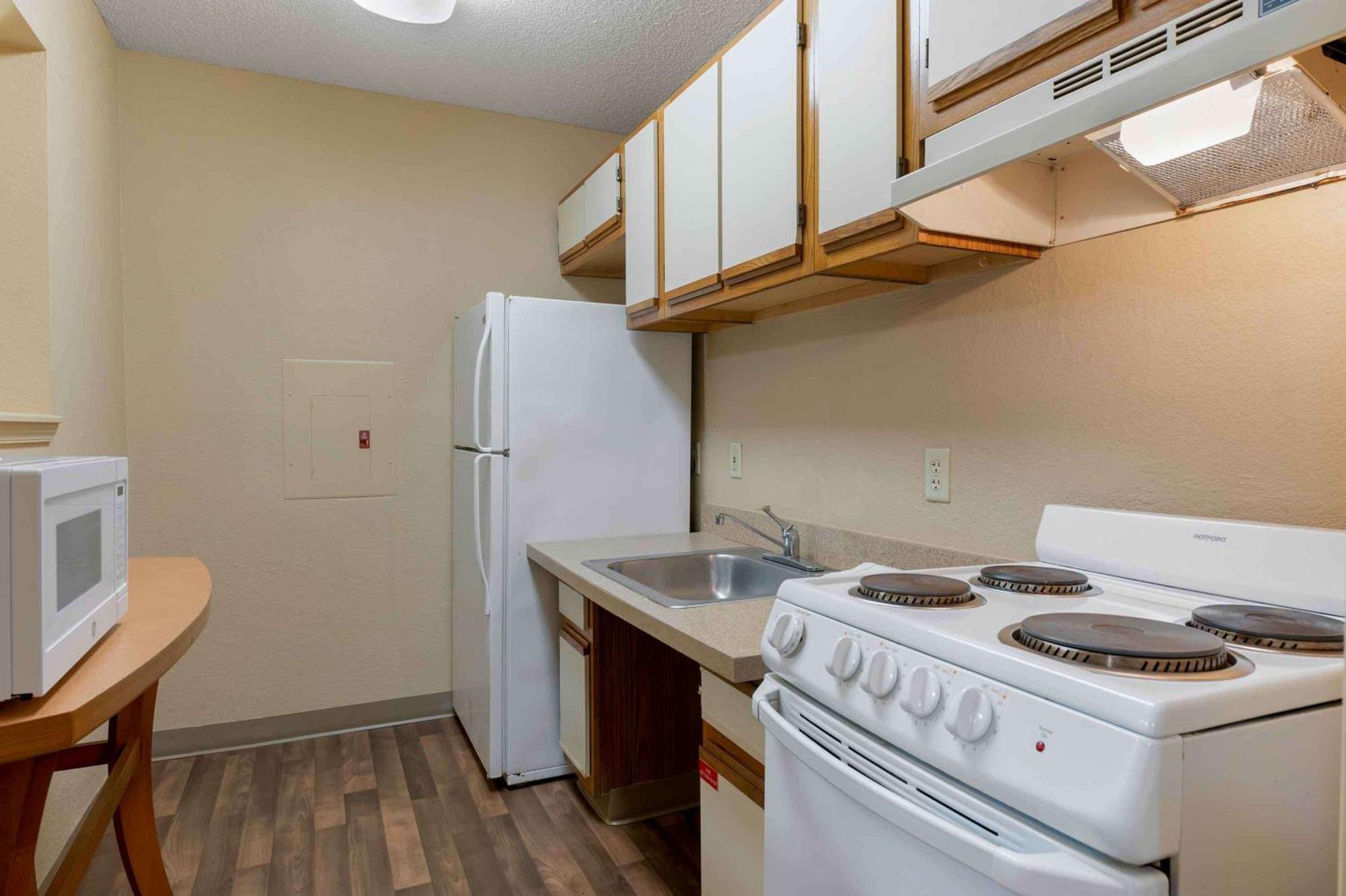 Extended Stay America Suites - Oklahoma City - Northwest Екстериор снимка